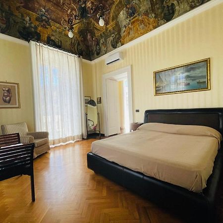 Appartamento Sul Teatro San Carlo Наполи Екстериор снимка